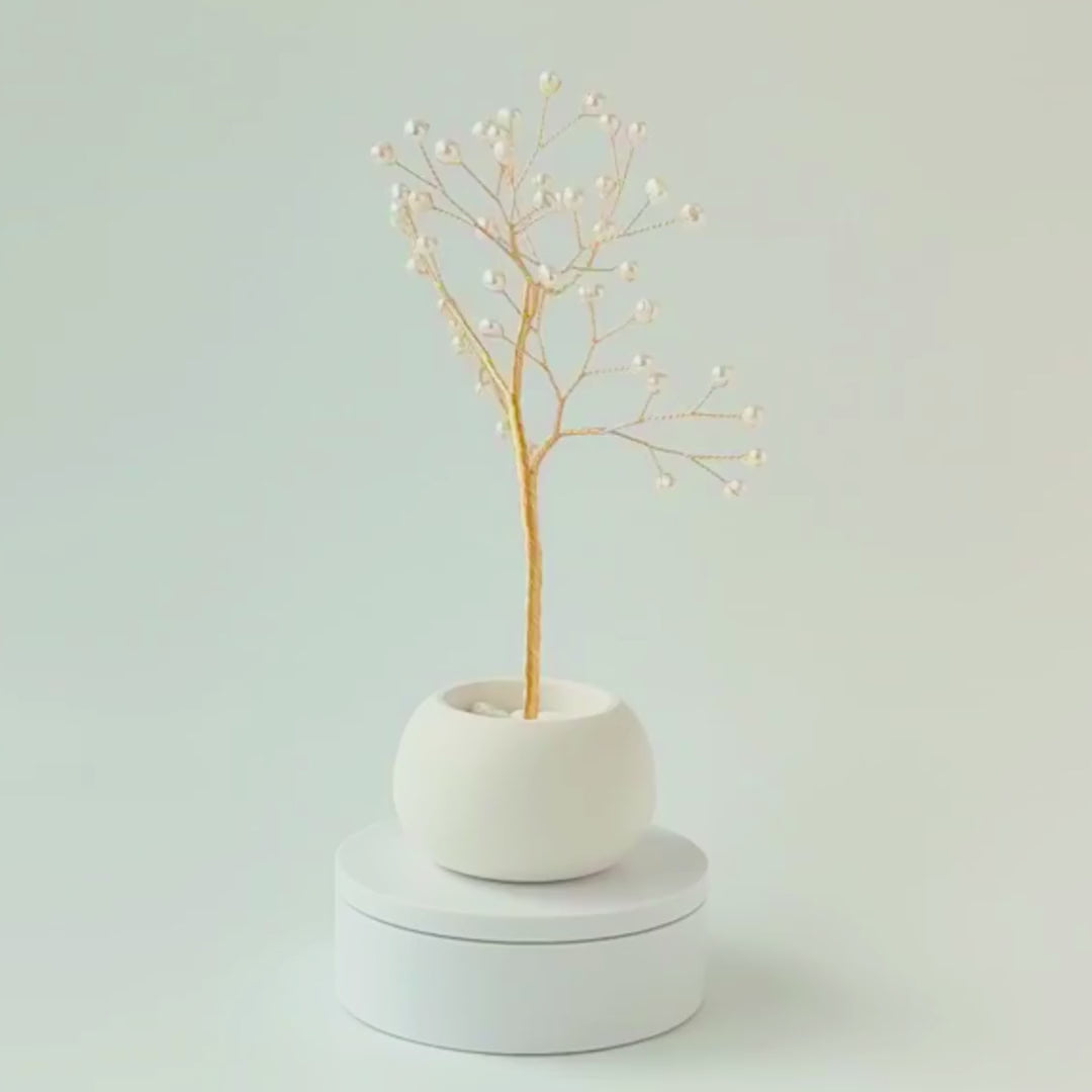 360° rotating view of handmade pearl jewelry small gold tree – see all angles of the sculpture