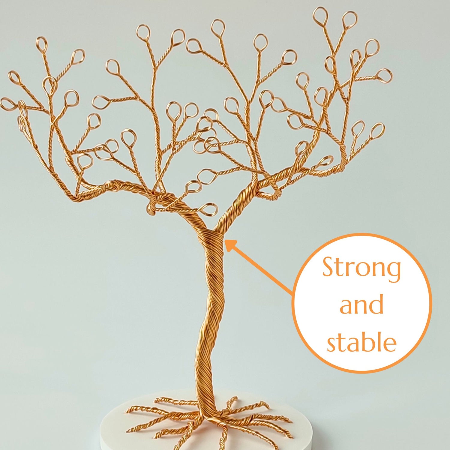 Gold jewelry holder with strong and stable wire trunk and ceramic tray