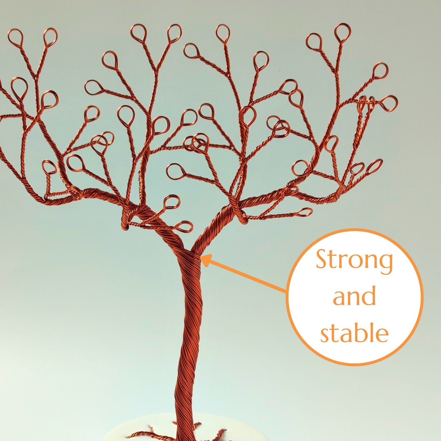 Copper jewelry holder with strong and stable wire trunk